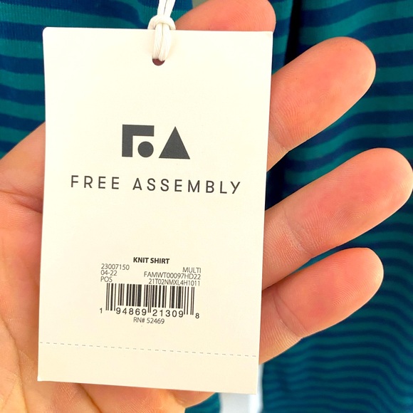 Free Assembly Button Down Shirt New with Tags! - Picture 3 of 4